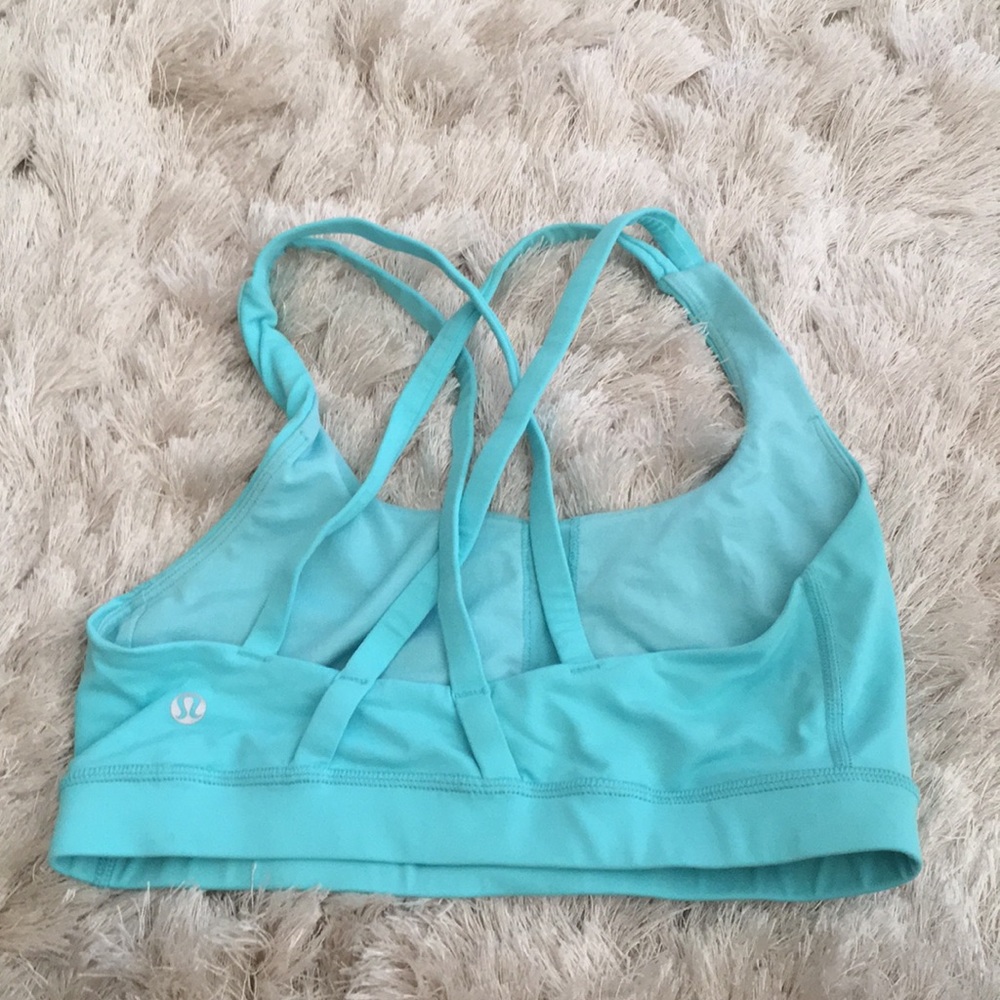 Lululemon size 6 strappy back baby blue sports bra
